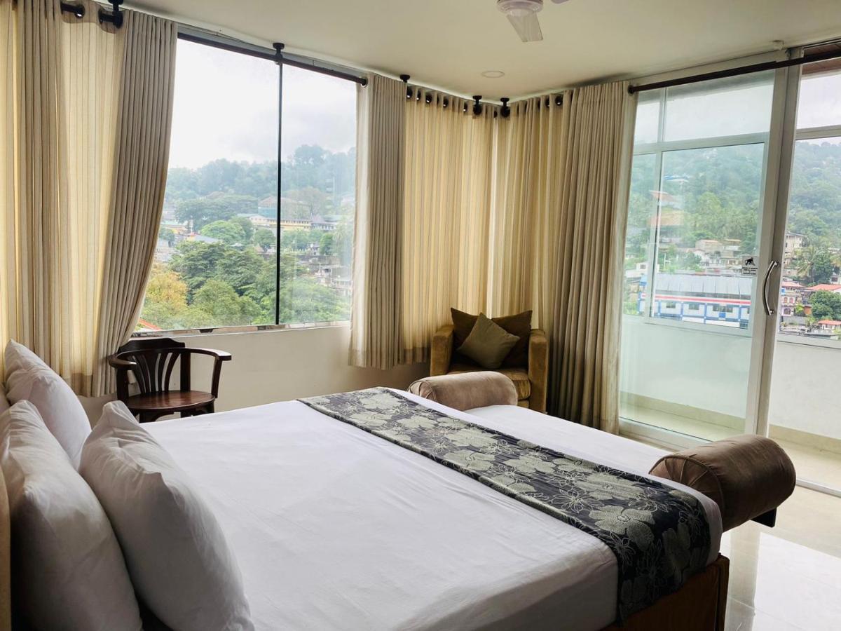 Quick Stop Inn Kandy Exterior photo